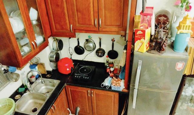 Bán nhà mặt ngõ Đê Trần Khát Chân (Q. Hai Bà Trưng) DT 25m2 4T MT 3,3 m. SĐCC. Giá 2,75 tỷ