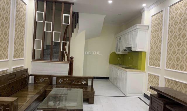 Bán nhà mới ở ngay Đội Cấn, Ba Đình, DT: 32m2, giá 3,75 tỷ