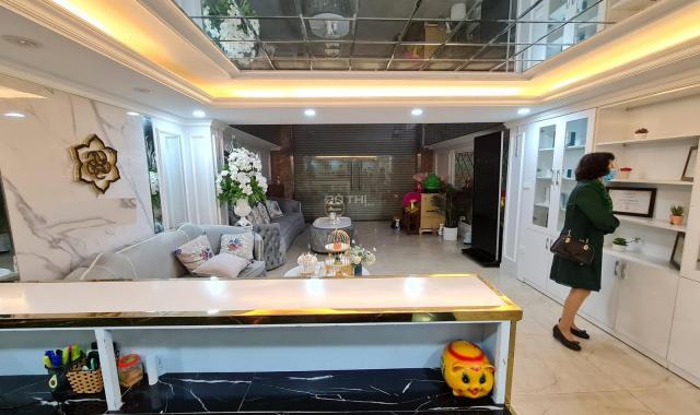 Nhà mặt phố ngân hàng - lô góc Xã Đàn - 5x15m - 7 tầng - phố đẹp nhất nhì Hà Nội