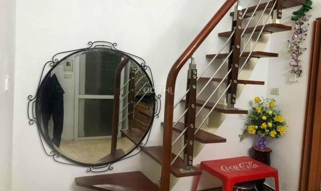 Bán gấp nhà riêng sổ đỏ 4 tầng Núi Trúc, Ba Đình 13m2, 4 tầng, giá 1.65 tỷ có thương lượng