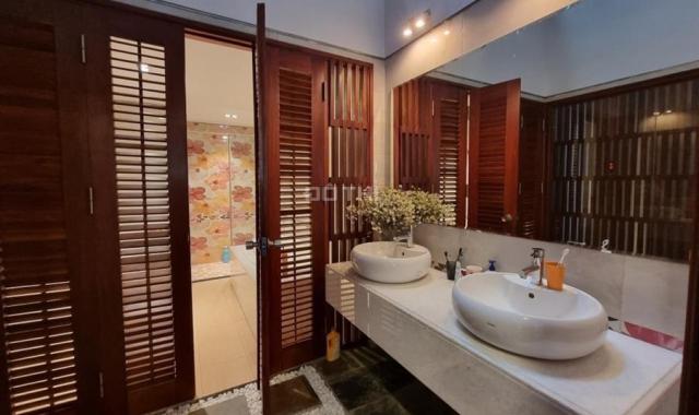 Bán nhà mặt phố Trung Kính, Cầu Giấy, DT 60m2, vị trí đắc địa, kinh doanh hái ra tiền