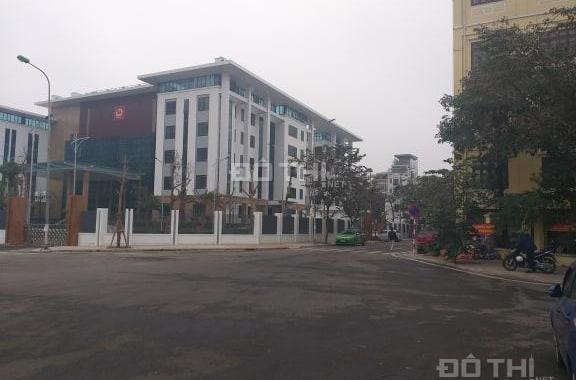 Chính chủ cần bán gấp nhà KD mặt ngõ 61 Hoàng Cầu Trần Quang Diêu Ô Chợ Dừa Đống Đa. DT 68m2