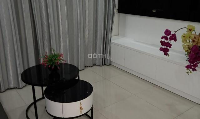 76m2, lầu cao, 2PN - 2WC, 3,7 tỷ, Sunrise City. LH: 09.3456.9063