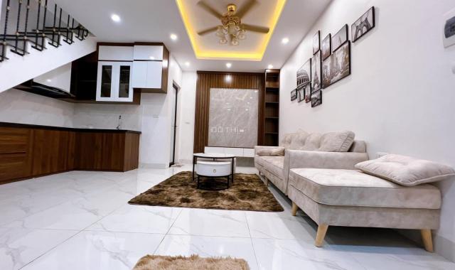 Bán gấp nhà 3 tầng 30m2 Trường Chinh, đẹp, mới, ở ngay