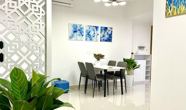 Bán gấp 2PN 2WC The Park Residence tặng nội thất đẹp 2.15 tỷ. LH 0906 968 363