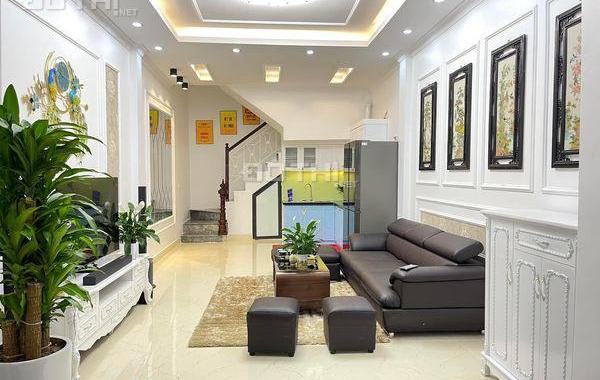 Bán nhà quận Ba Đình, Kim Mã, hàng xóm Lotte, ô tô đỗ sát cửa, 45m2 5T, đầy đủ nội thất, hơn 5 tỷ