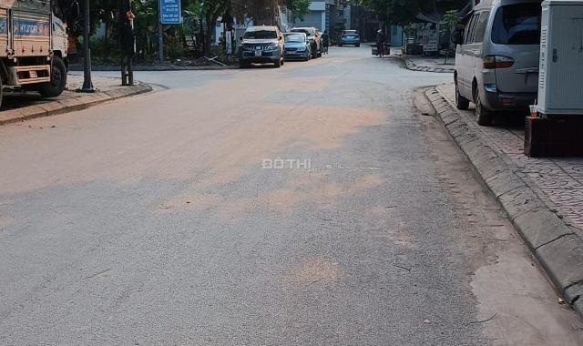 Chính chủ bán nhà TP Bắc Giang đường 2 ô tô tránh nhau giá 1,7 tỷ