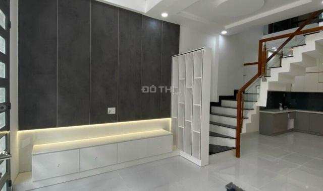 Chính chủ bán nhà 1 trệt 3 lầu, thạnh lộc , DTSD 230m2, sổ riêng, 5.5 tỷ 0906951812