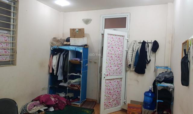 Chính chủ bán nhà 5 tầng lô góc quận Cầu Giấy, cách phố Dịch Vọng Hậu 60m