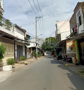 Kẹt vốn chủ cần bán gấp căn nhà cấp 4, đường Phạm Văn Đồng. DT 7x19,6m, giá 11,5 tỷ TL