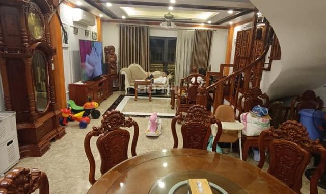 Bán nhà mặt phố Trần Hưng Đạo - Mặt tiền 10m - 390m2 - mặt phố - bán hiện trạng 300 tỷ