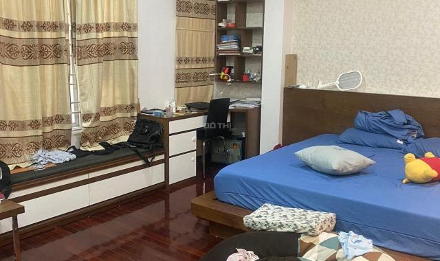 Bán nhà mặt phố Trần Hưng Đạo - Mặt tiền 10m - 390m2 - mặt phố - bán hiện trạng 300 tỷ