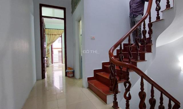 Bán nhà Thịnh Quang Đống Đa, gần phố 62m2, 5 tầng, MT 5.2m, chỉ 6.5 tỷ