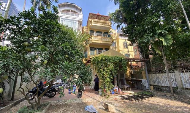 Cho thuê nhà vườn siêu rẻ 4 tầng Đặng Thai Mai Hồ Tây Hà Nội 24 triệu/tháng