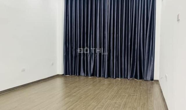 Bán nhà đầu ngõ Cát Linh, giá 5,6 tỷ, 40m2x3T, mới đẹp, ở luôn, ảnh thật