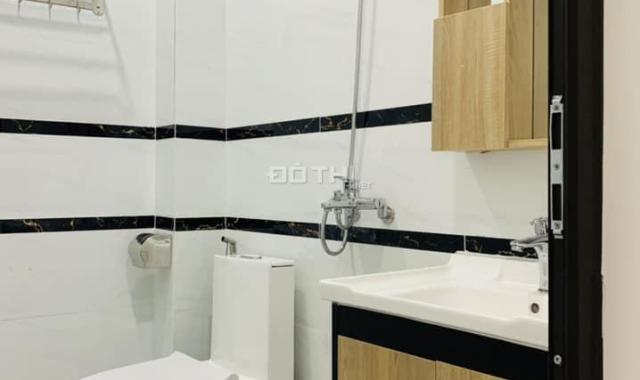 Bán nhà đầu ngõ Cát Linh, giá 5,6 tỷ, 40m2x3T, mới đẹp, ở luôn, ảnh thật