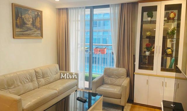 Căn hộ 2 phòng ngủ cho thuê tại chung cư Vinhomes Nguyễn Chí Thanh đầy đủ đồ