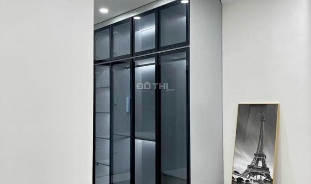 Bán nhà đẹp ngõ oto - kinh doanh khủng 5 tầng thang máy xịn 60m2 chỉ 12 tỷ đường Nguyễn Chính