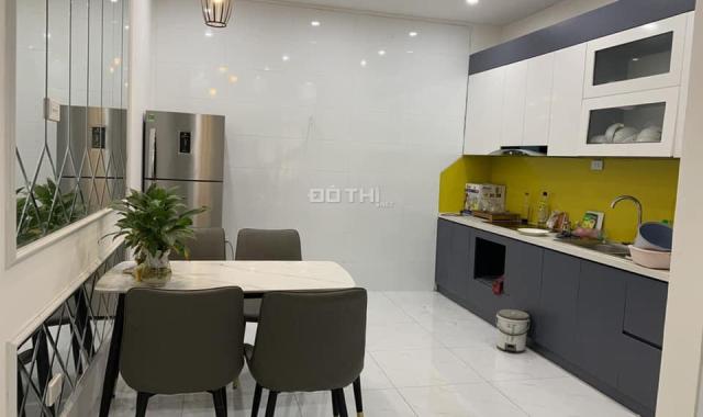 Tôi bán nhà ngõ Hồng Mai, giá 2.9 tỷ, 30m2x3T, nở hậu, ngõ thông