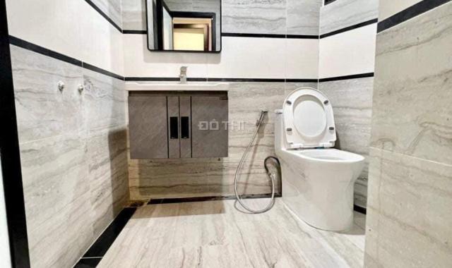 Hơn 3 tỷ! Nhà Tây Sơn, Đống Đa, 43m2 x 5T, an sinh tuyệt vời, chủ để lại full nội thất hiện đại