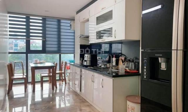 Bán nhà mặt phố đường Láng kinh doanh vô địch - 41m2 - 5 T - MT 5.2 m - Giá 13,45 tỷ