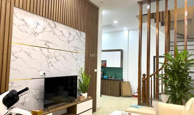 Bán nhà đường Nguyễn Chí Thanh, Quận Đống Đa 39m2, ngõ rộng. Giá 5,8 tỷ