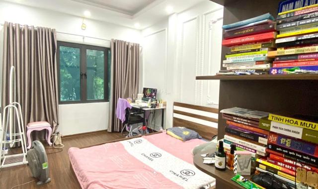 Bán nhà đường Nguyễn Chí Thanh, Quận Đống Đa 39m2, ngõ rộng. Giá 5,8 tỷ