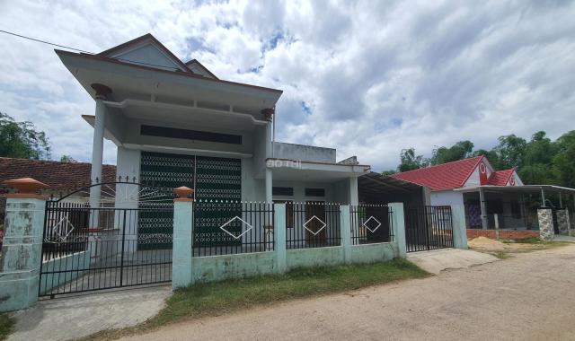 Chính chủ cần bán gấp căn nhà nằm trên trục đường liên xã huyện Phù Cát - Tỉnh Bình Định