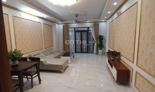 Phân lô kinh doanh thang máy Nguyễn Văn Huyên DT 60m2 8T giá 15. tỷ