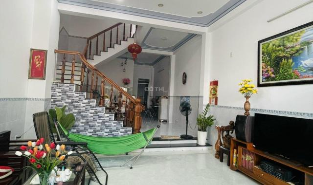 Bán nhà 3 tầng khu đô thị Hà Quang 2. Đã có sổ hồng hoàn công giá chỉ 5,7 tỷ