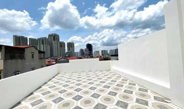 Nhỉnh 4 tỷ - nhà mới đón tết - Nguyễn Văn Cừ - lô góc - ô tô vào nhà - gần phố - 5 tầng