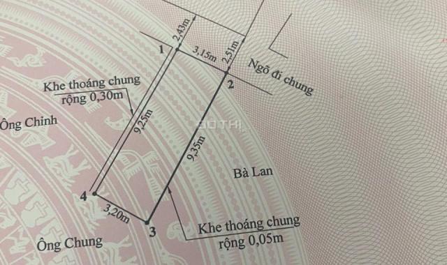 Hàng cực nét cách mặt đường chợ cột Đèn chỉ 10m