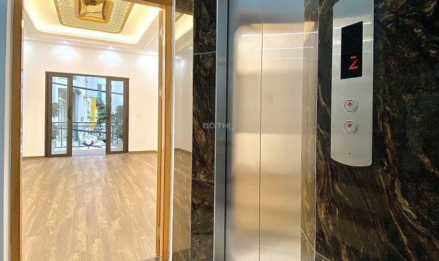 Cần bán gấp nhà Hoàng Đạo Thành 70m2 x 6 tầng nhà mới phân lô thang máy gara