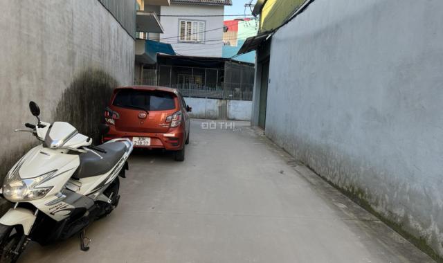 Bán hộ anh trai nhà cấp 4 lô góc, ô tô vào giá 2,35 tỷ tại Kim Quan, Việt Hưng, LB