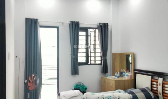 Cần bán gấp nhà đường Nguyễn Oanh Hà Huy Giáp giá rẻ HXH, DTSD 89m2, chỉ hơn 4 tỷ. LH 0909484131