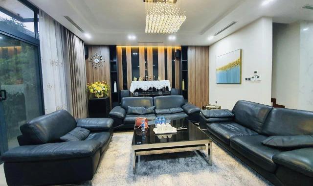 Bán nhà mặt phố - kinh doanh cực tốt - 100m2 - 5 tầng - 14.8 tỷ - Vũ Tông Phan - Định Công