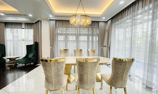 Cho thuê biệt thự đơn lập 345m2 khu hồ Vinhomes The Harmony - nội thất luxury mới 100% hoàng gia