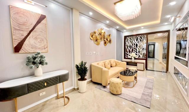 Nhà mới Nguyễn Trãi - Chỉ việc xách vali đến ở - chủ tặng toàn bộ nội thất - ôtô - 50m2 - 6 tỷ 8