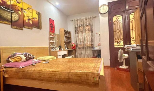 Bán nhà Âu Cơ lô góc ngõ thông 20m ra phố - 97m2, 8.6 tỷ