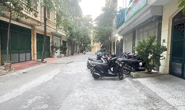 Nhà Sài Đồng phân lô ô tô tránh về ở ngay nhỉnh 3 tỷ