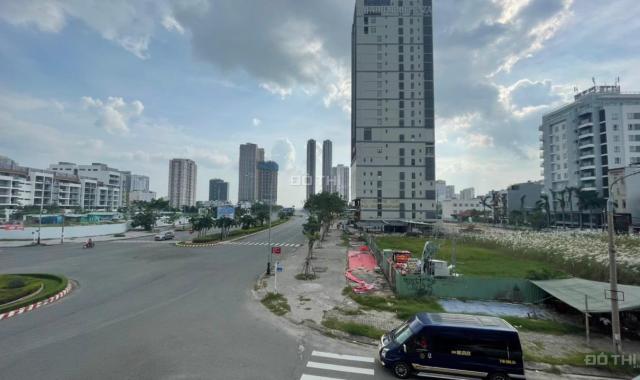 Cho thuê 2.700m2 đất 3 mặt tiền Phạm Văn Đồng, Đà Nẵng