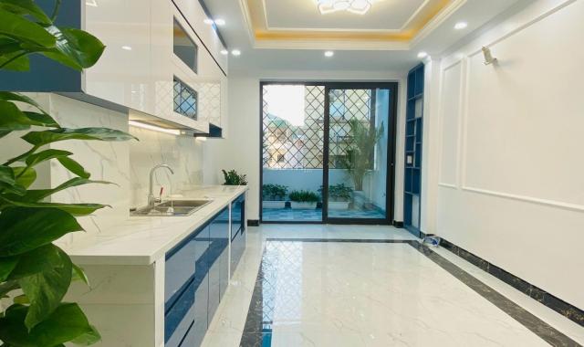 Siêu phẩm Bà Triệu ngõ thông 5 tầng 40m2 tầng thang máy giá chỉ 4 tỷ