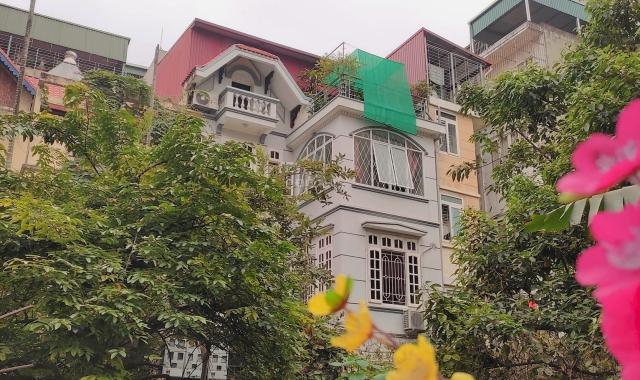 Bán căn nhà phố Hoàng Hoa Thám 70m2, 4T giá 8.2tỷ