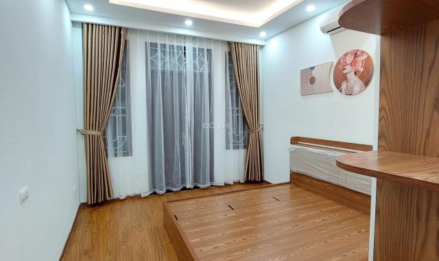 Bán nhà phố Tân Mai Q Hoàng Mai 37m2 x 6 tầng, ngõ ô tô, 20m ra ô tô, 80m ra phố giá 4.25 tỷ