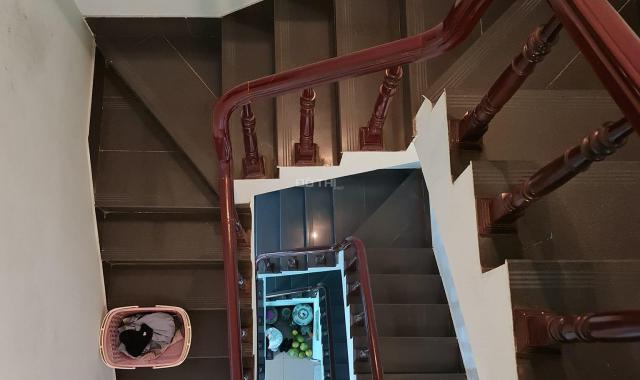 Nhà Vũ Xuân Thiều - Sài Đồng ô tô tránh QH ổn