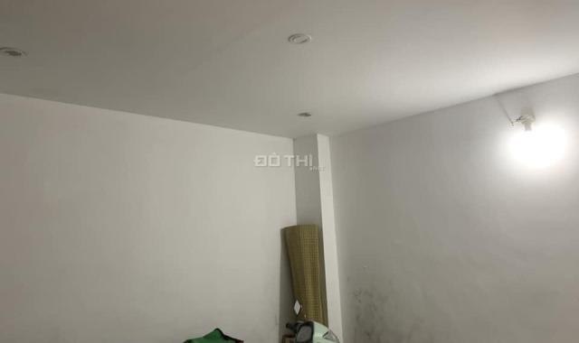 Bán nhà Minh Khai, 18m2, 3 phòng, ô tô gần, ở ngay, 1,65 tỷ