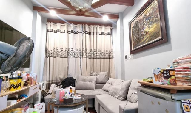 Bán nhà Đê Trần Khát Chân 15m2, 5 tầng, full nội thất, ở ngay, 1,65 tỷ