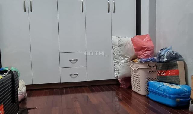 Bán nhà Đê Trần Khát Chân 15m2, 5 tầng, full nội thất, ở ngay, 1,65 tỷ