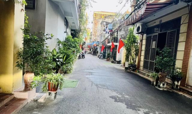 Bán đất tặng nhà Sài Đồng ngõ CRV ra vào, 45m2 hơn 3 tỷ