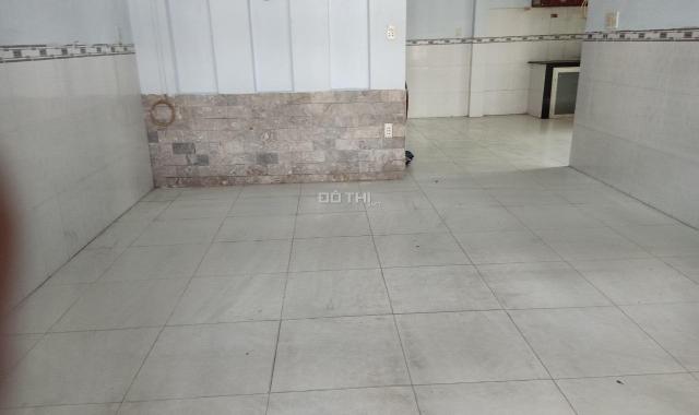Cần tiền giảm giá mạnh căn nhà 2 mặt tiền đường Lò Lu quận 9